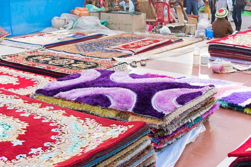 Delhi: Half day Shopping tour with guide by car. - Pickup, Private Car, and How You’ll Set Your Shopping Targets