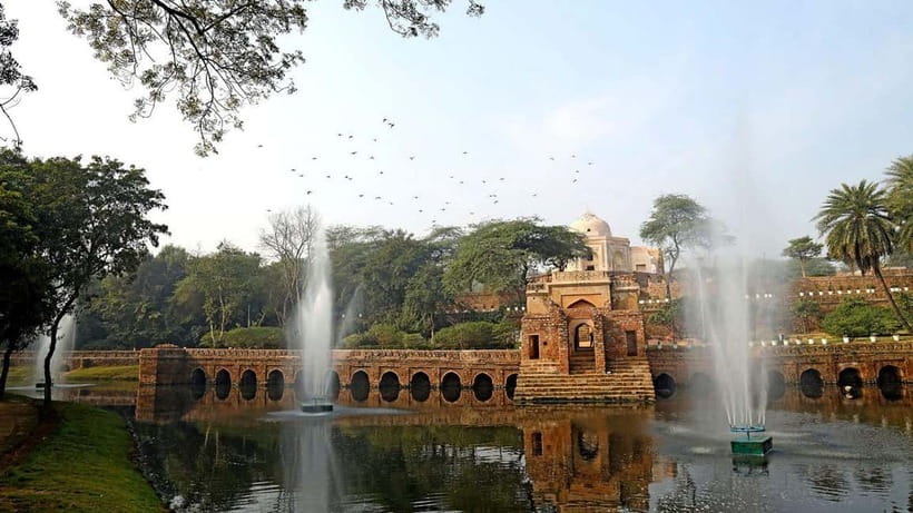 Delhi: Mehrauli Archaeological Park Tour with Hotel Pickup - Key highlights worth your attention
