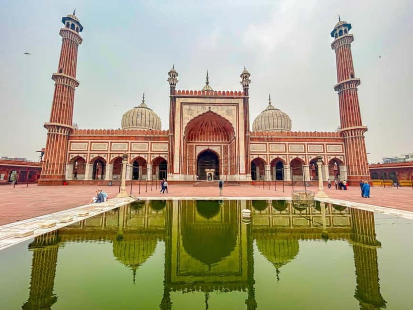 DELHI: NEW AND OLD SELF ITINERARY FULL DAY OR HALF DAY TOUR - Jama Masjid: Go Early-So You See It Without the Crush