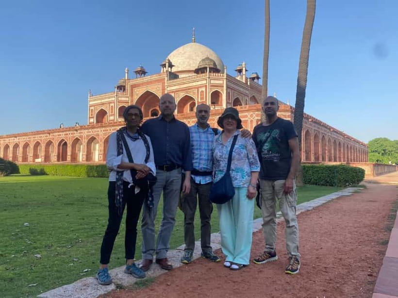Delhi: Old and New Delhi Full or Half Day Guided Tour - Old Delhi Stops: Red Fort Outside, Jama Masjid, and the Old City Core
