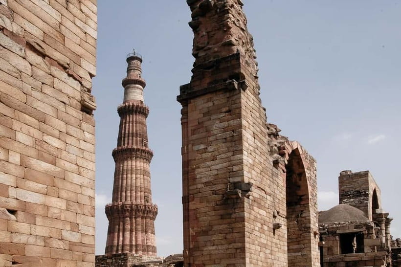 Delhi: Old and New Delhi Guided Full or Half-Day Tour - Old Delhi: Jama Masjid, Rickshaw Ride, Chandni Chowk, and the Spice Market