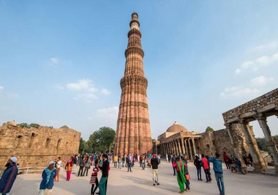Delhi: Old and New Delhi One Day Private Guided City Tour - Chandni Chowk heritage walk plus a cycle-rickshaw ride