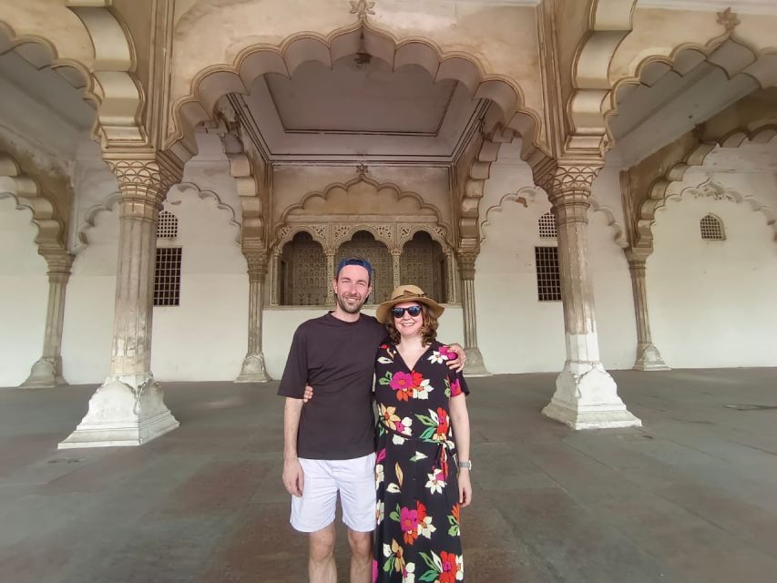 Delhi: Old and New Delhi One Day Private Guided City Tour - Red Fort and the architectural pivot toward New Delhi