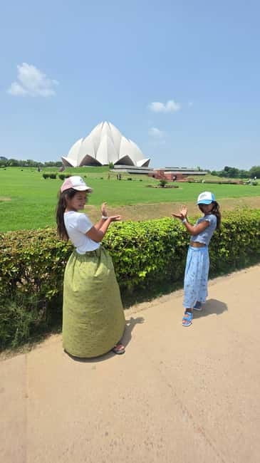 Delhi: Old And New Delhi Private Full Day & Half Day Tour - Jama Masjid: the big mosque stop with real guided time