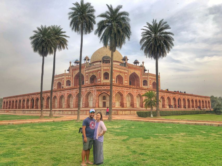Delhi: Old and New Delhi Private Full or Half-Day Tour - Chandni Chowk by rickshaw: spices, lanes, and shopping without panic