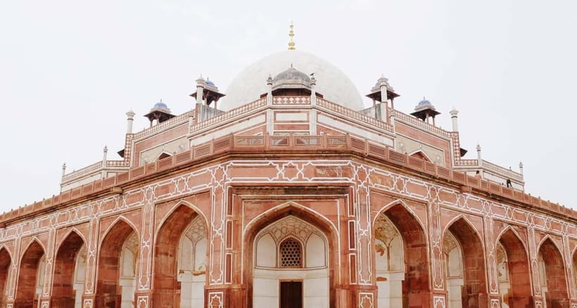 Delhi: Old and New Delhi Private Full or Half-Day Tour - New Delhi’s spiritual contrast: Lotus Temple