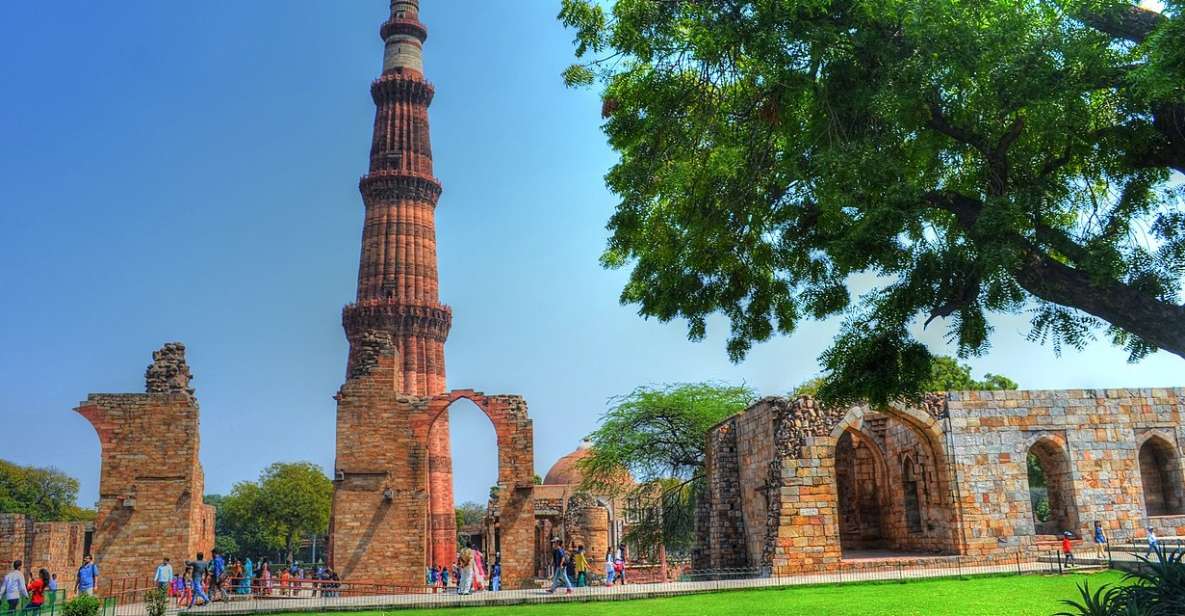 Delhi: Old and New Delhi Sightseeing Private Day Tour - Old Delhi: Red Fort and the Mughal power story