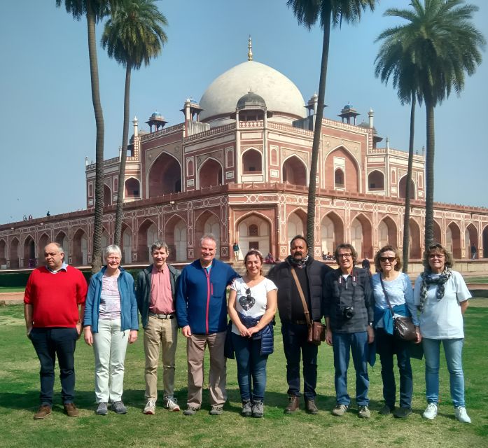 Delhi: Old Delhi and New Delhi Private Tour - Jama Masjid: Mughal-scale views and big-architecture details