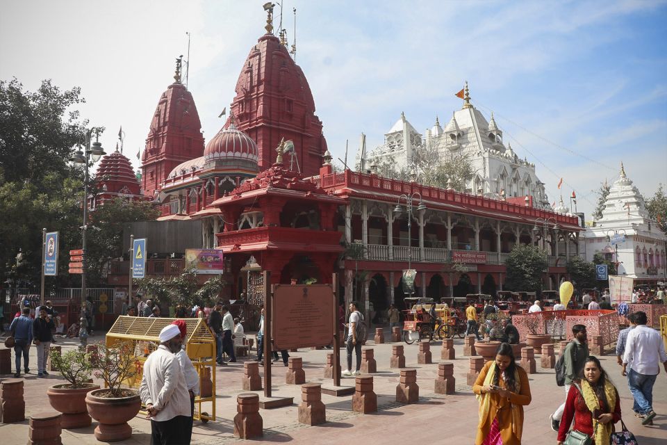 Delhi: Old Delhi & Spice Market Tour - Kinari Bazar: the lanes for small, useful buys and street scenes