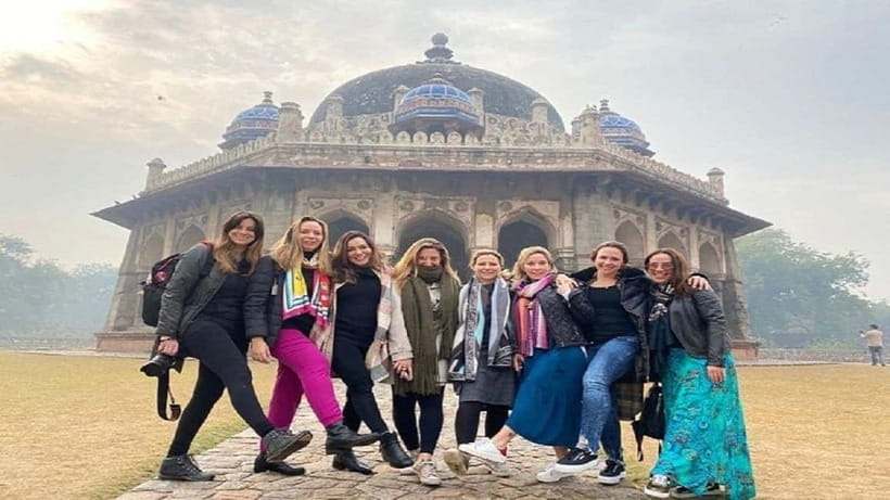 Delhi: Old & New Delhi Private Full Day or Half Day Tour - Qutb Minar: the world’s tallest brick minaret moment