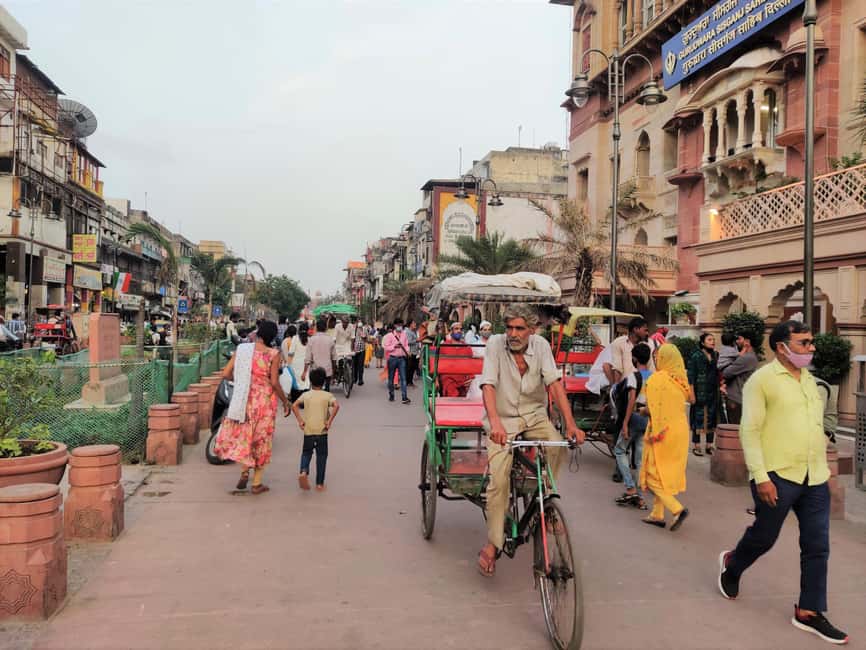 Delhi: Old & New Delhi Private Guided City Tour with Options - Skip-the-line access and why it matters in Delhi