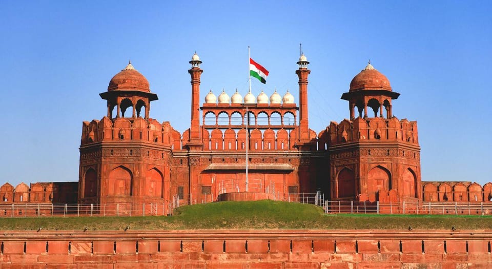Delhi: Private 3-Day Golden Triangle Tour with Hotel - Day 2: Taj Mahal sunrise, Agra Fort, then Fatehpur Sikri and Abhaneri