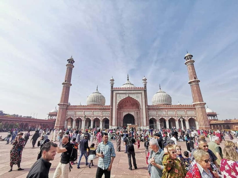 Delhi: Private Half-Day or Full-Day Old and New Delhi Tour - Chandni Chowk by rickshaw: fast enough to feel it, slow enough to notice