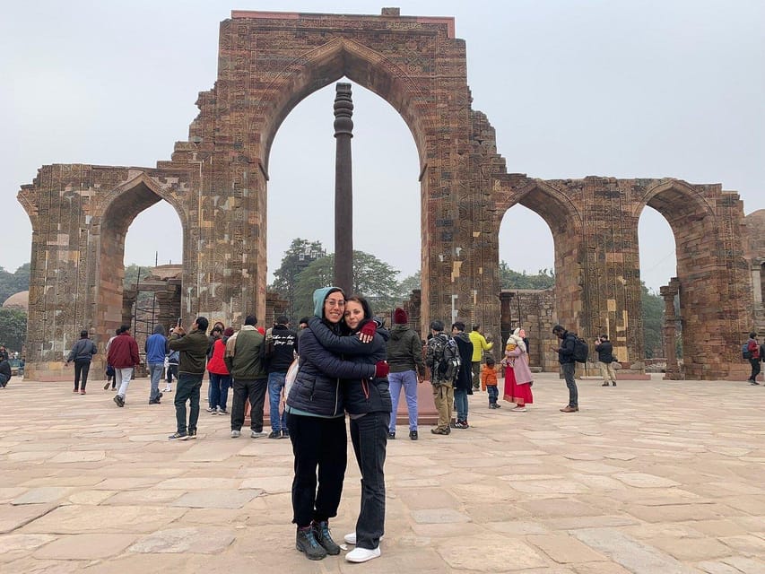 Delhi: Private Half-Day or Full-Day Old and New Delhi Tour - Gurudwara Bangla Sahib and Agrasen ki Baoli: the calm breaks