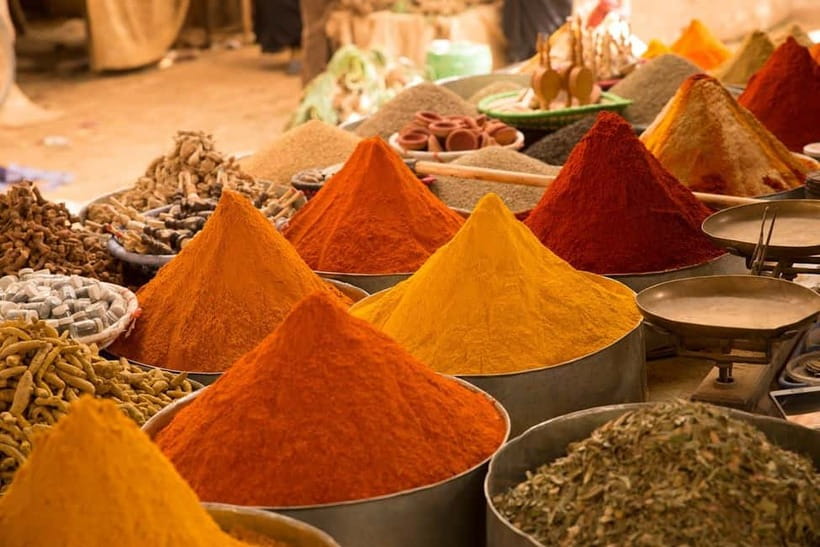Delhi: Private Half-Day Shopping Tour with Guide & Transfers - Bargaining support that actually helps you shop smarter