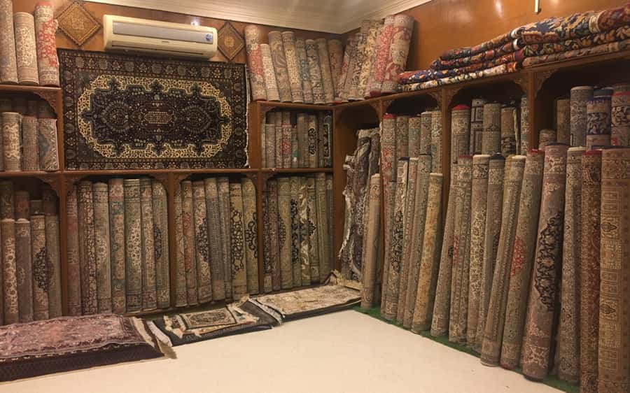 Delhi: Private Half-Day Shopping Tour with Transfer - Entering Old Delhi With a Private Shopping Game Plan