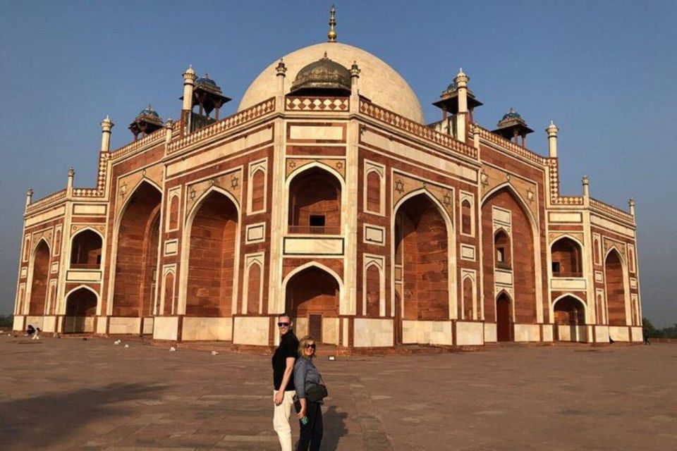 Delhi: Private Old and New Delhi Day Trip with Local Guide - Old Delhi Morning: Jama Masjid, Rickshaws, and Chandni Chowk
