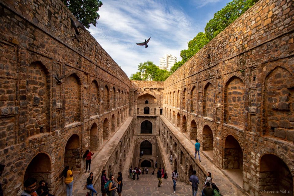 Delhi: Private Old & New Delhi Guided Half- or Full-Day Tour - Chandni Chowk, Spice Market, and Khari Baoli: your guide turns noise into meaning