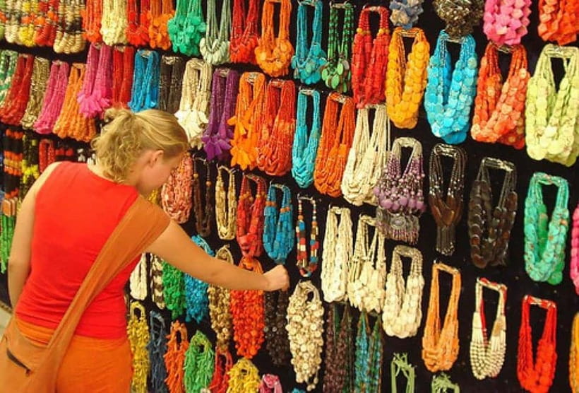 Delhi: Private Shopping Tour with a Local Guide and Transfer - The Old Delhi lanes: Chandni Chowk by rickshaw and on foot