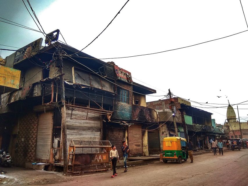 Delhi Slum Walking Tour - Starting at Moti Nagar metro station: easy to find, easy to return