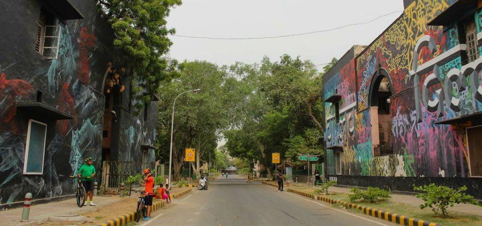 Delhi Street Art Tour - What to bring (and what to avoid) so the walk stays easy