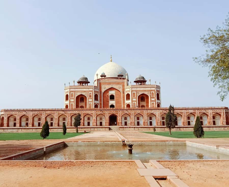 Delhi:Private Old & New Delhi Tour.Full &Half Day By Ac Car - Qutub Minar: The Tall Brick Minaret Moment