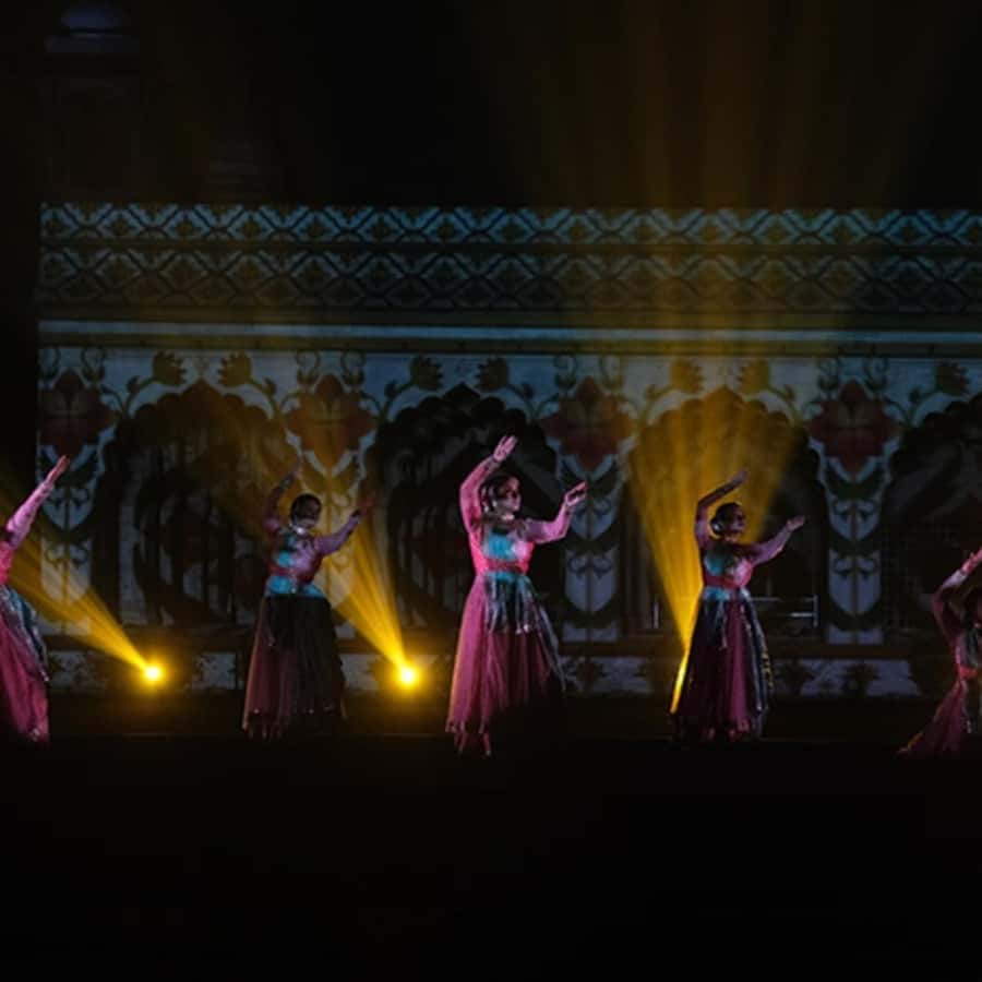 Delhi's Red Fort: 2-hour Guided Evening Light & Sound Show - The Red Fort light-and-sound show: what you actually watch