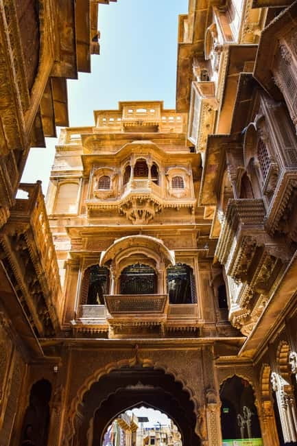 Desert Rose Jaisalmer : Golden City Tour by Tuk-tuk - Enter Jaisalmer Fort: A “Museum” You Don’t Feel Like