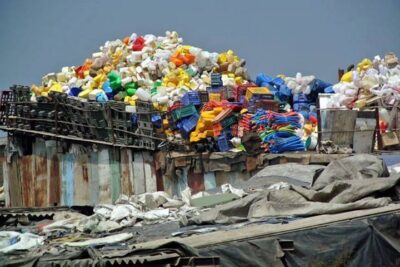 Dharavi Slum Tour & Mumbai Sightseeing - Getting picked up in Friends Colony (and why that matters)