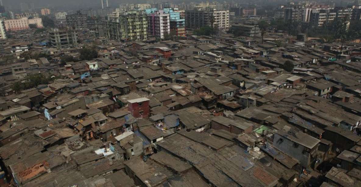 Dharavi Slum Tour & Mumbai Sightseeing - Mani Bhavan, Banganga Tank, and the Jain temple stop
