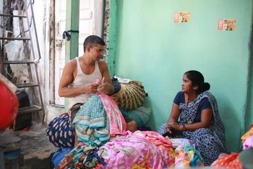 Dhobi Ghat Laundry and Dharavi Slum Tour with Local Train - Price and value: what $13 gets you in real life