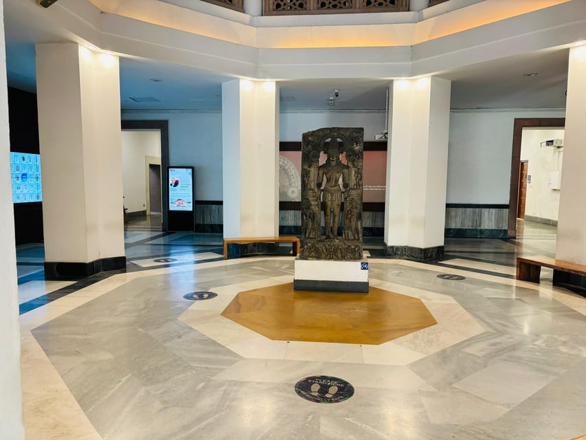 Discover Old & New Delhi: Private Tour with Street Food - Raj Ghat and New Delhi sights: a reflective pause in the schedule