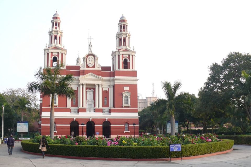 Divine Delhi: Explore Indian Faiths on a Cultural Tour - Multi-Faith Delhi in Six Hours: What the Tour Feels Like