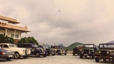 Experience Luxury: Private Museum, Vintage Car Ride - Vintage car ride around Lake Pichola: what it feels like