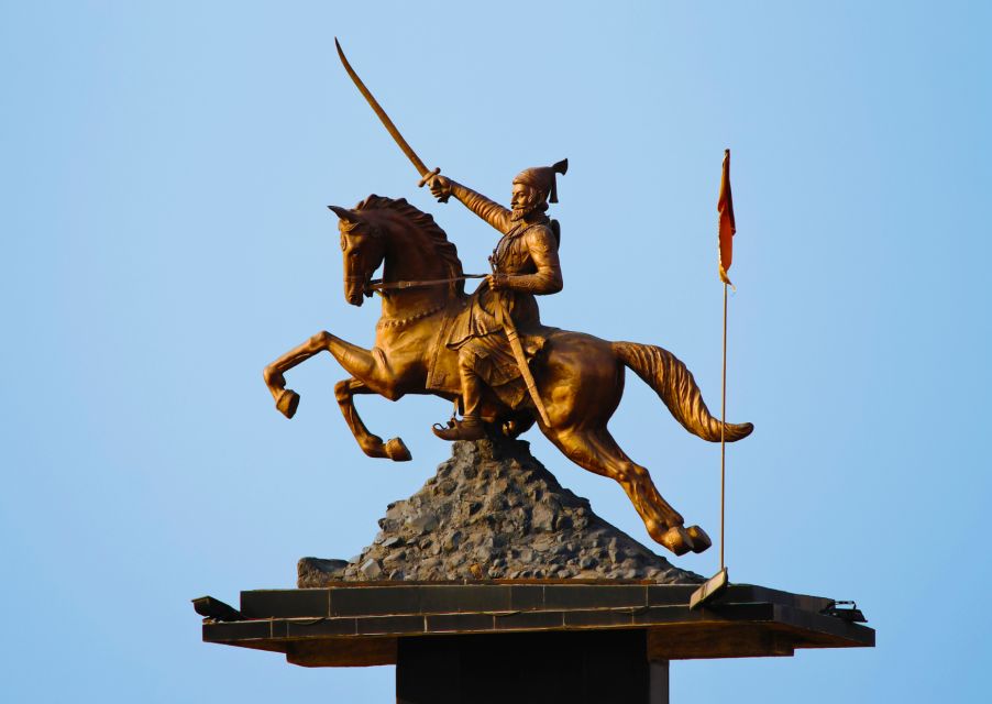 Experience Spiritual Culture in Pune with a local - 2 Hours - The value of a private guide who can switch between English and Hindi