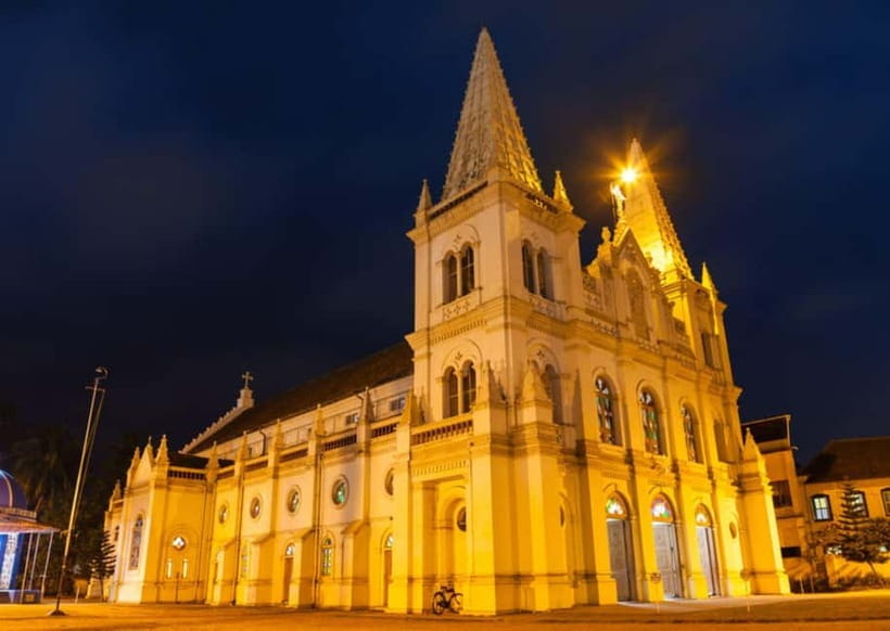 Explore Kochi in Nightlights: Guided Tour by Foot - 2.5 Hours With a Small Group: The Pacing Style