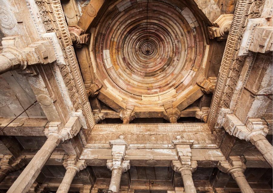 Explore the Best of Ahmedabad by Car (Guided Full Day Tour) - Adalaj Stepwell: a cool, quiet architectural breather
