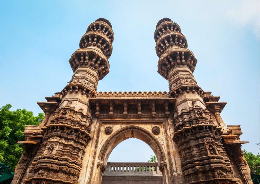 Explore the Best of Ahmedabad by Car (Guided Full Day Tour) - Narrow old-town streets and people watching in the mix