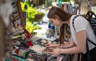 Exploring Chennai Bustling Markets: Guided Tour by Foot - Your first steps into Chennai’s bazars and market streets
