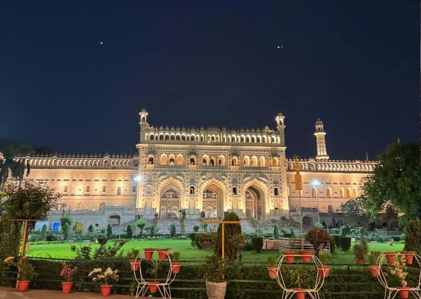 Exploring Lucknow in Nightlights: Guided Tour by Foot - Why Lucknow’s nightlights work so well on foot