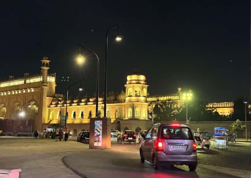 Exploring Lucknow in Nightlights: Guided Tour by Foot - Satkhanda against the night sky: silhouette shots that don’t need perfection