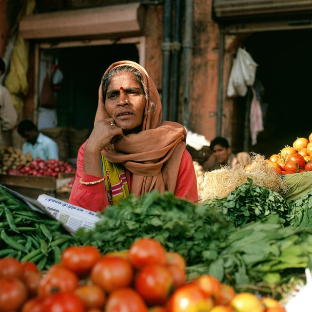 Food Tour: Highlights Tour with Tasting &Sunset in Varanasi - Pori sabzi, jalebi, shahi turka: sweet and savory in one rhythm