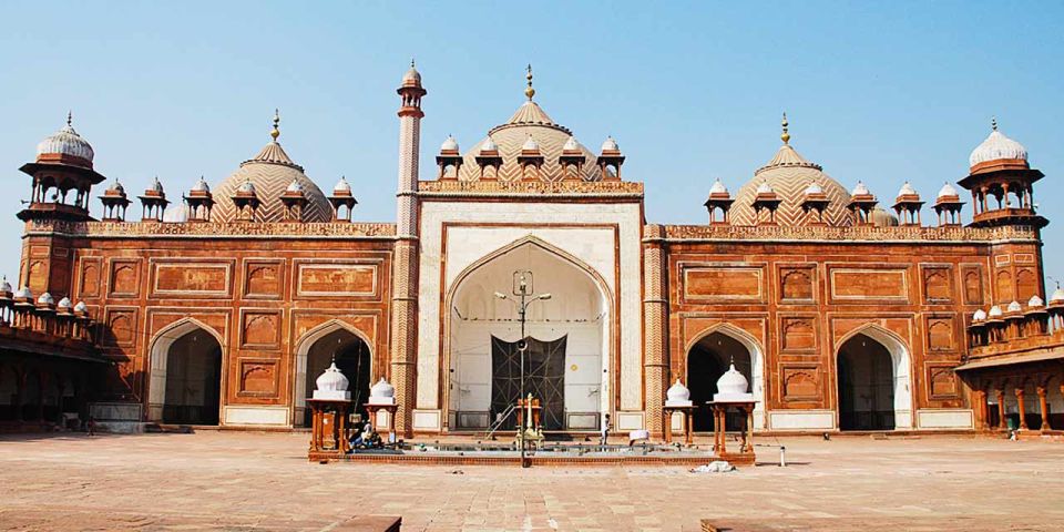 From Agra: Agra Heritage Walking Tour - Seth Gali sweets: tasting local favorites without the guesswork