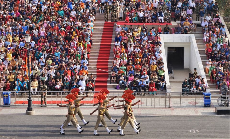 From Amritsar: Private Day Trip with Wagah Border Ceremony - Golden Temple morning: Gurudwara Sri Harmandir Sahib and the Langar kitchen