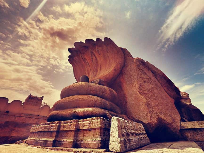 From Bangalore: Lepakshi Temple and Adiyogi Statue Day Trip - The single-block Nandi Bull at Lepakshi (and the jewelry details)