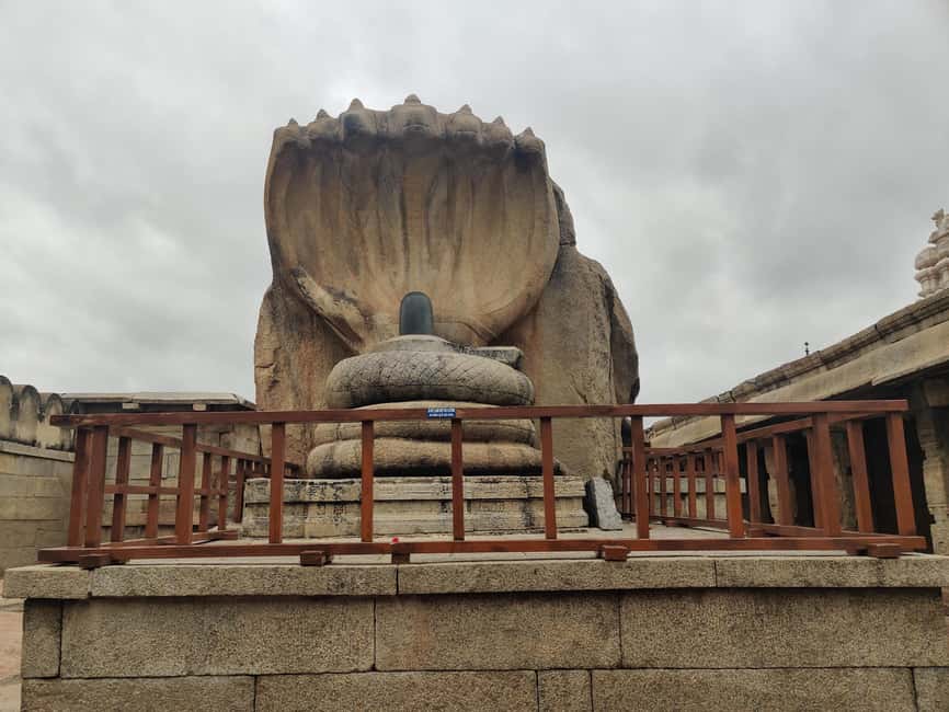 From Bangalore: Lepakshi Temple and Adiyogi Statue Day Trip - Lepakshi Temple: Veerabhadra, Natya Mantapa, and the Hanging Pillar