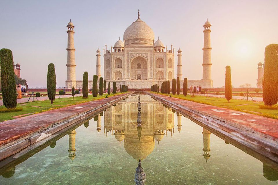 From Bangalore: Taj Mahal and Agra Guided Tour - Lunch in Agra: a needed reset, not filler