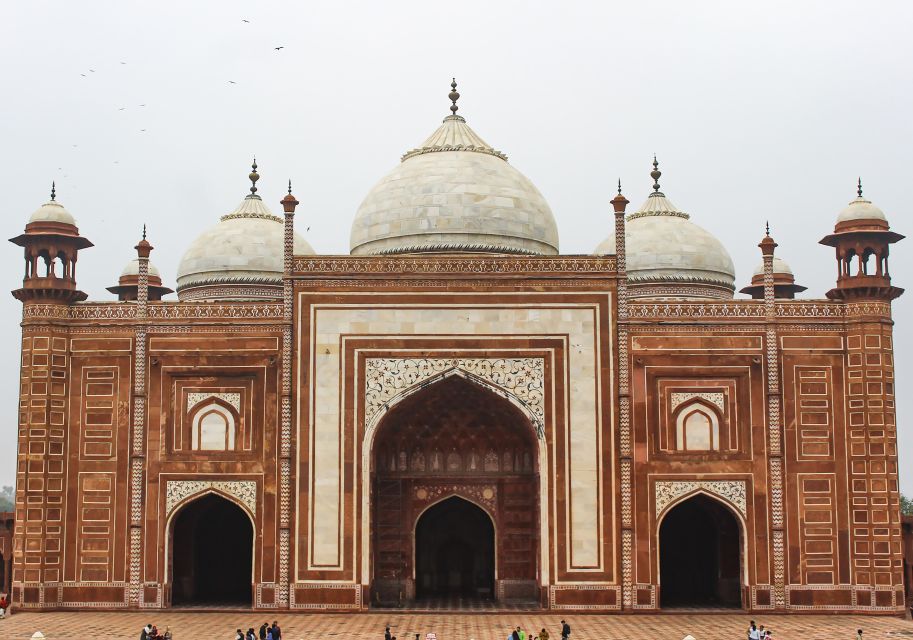 From Bangalore: Taj Mahal and Agra Guided Tour - Drivers, timing, and the solo traveler advantage