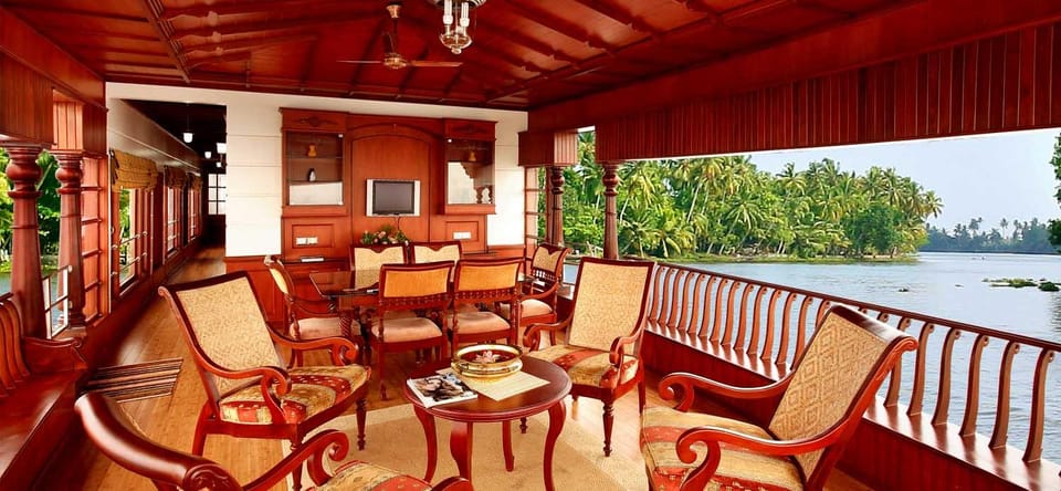 From Cochin: Day Tour of Alleppey houseboat with Lunch - Private group setup: who benefits most