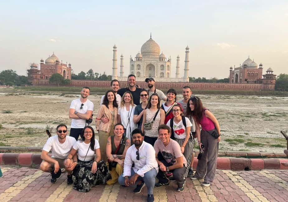 From Delhi: 2 Days Taj Mahal & Agra Tour With Fatehpur Sikri - Day 1 in Agra: Agra Fort, Itmad-ud-Daula, and the Mehtab Bagh sunset